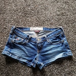 Womens/Juniors Hollister Stretch Fit Jean Shorts.